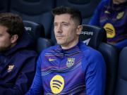 波媒：莱万将因眼眶骨折缺阵一场，之后佩戴面具出战