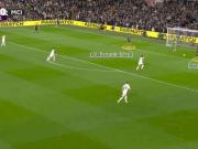 TA解析曼城门球战术：两名后腰禁区内接球破解对手人盯人逼抢