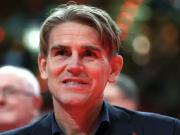 法尔克：弗罗因德越过经纪人联系了于帕，与其就续约达成一致