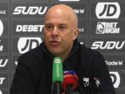 斯洛特：我们最近通过定位球进了不少球，但运动战进球很困难