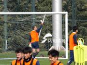 新赛季新气象，王大雷以脏辫造型亮相