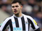 曼联1亿镑挖角纽卡核心！卡塞米罗亲自推荐，喜鹊急谈续约