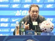 赛前｜斯卢茨基：对新赛季已做好准备 用实际行动摆...