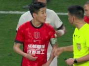 成都蓉城队长韦世豪4黄停赛，无缘下轮出战大连英博