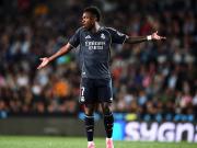 世体：维尼修斯彩虹过人失败，引发塞尔塔球迷哄笑