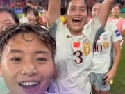 小组头名昂首晋级，王霜赛后与队友面对镜头激情庆祝