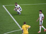 沃克：24年欧洲杯决赛失利外界批评我？这就是防守球员的命运