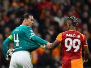 TA：红军整场比赛都显得不堪一击，他们每个位置都存在问题