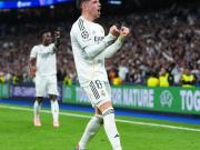 欧冠对阵曼城上演帽子戏法，巴尔韦德成历史第五人