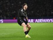 借鉴自奇才球员拉塞尔，KK在进球后比出“冰融血脉”手势