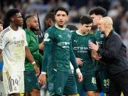 邮报：输球后曼城更衣室一片沉寂，球员们甚至没心情去洗澡