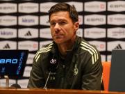 经纪人：阿隆索正在考虑所有报价；与利物浦的传闻是媒体猜测