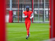 阿方索今天恢复场地训练，图片报：他预计对弗赖堡时回归