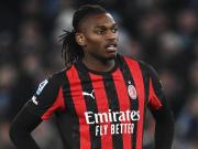 意媒：因不满莱奥近期场上表现与态度，米兰停止与他续约谈判