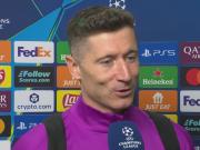 莱万：昨天我额外加练了头球，今天就头球破门了，我特别开心